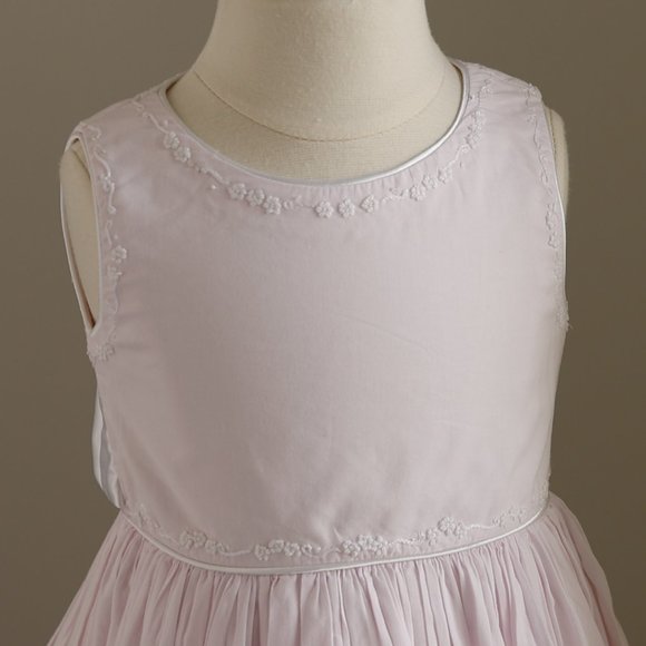 LOVELY Strasburg Dress Pink with Satin Sash Embroidery Size 5 Special Occasion - Picture 4 of 4
